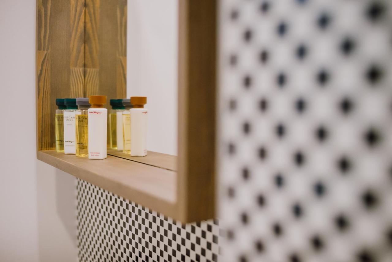 The Square Hotel كلوج-نابوكا المظهر الخارجي الصورة